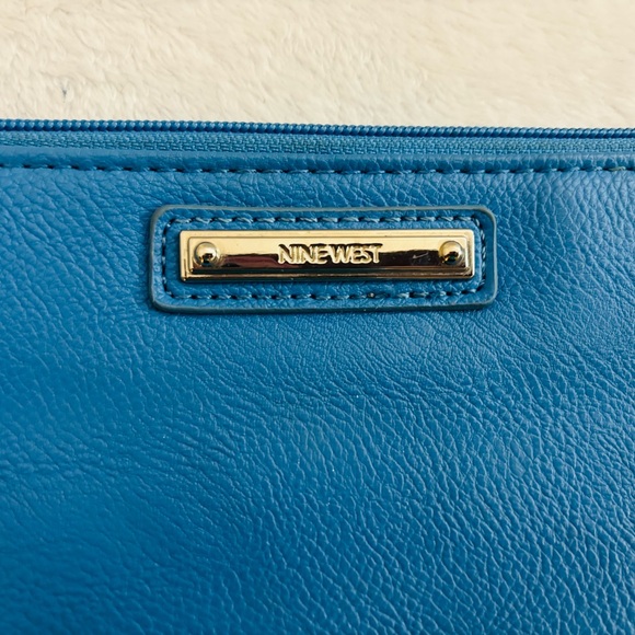 Nine West Vibrant Blue Wristlet - Picture 5 of 9